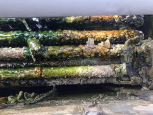 cáu cặn hệ thống giải nhiệt